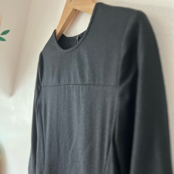 Rag and Bone sz 4 black wool dress LBD round neck POCKETS small hole - Picture 8 of 16